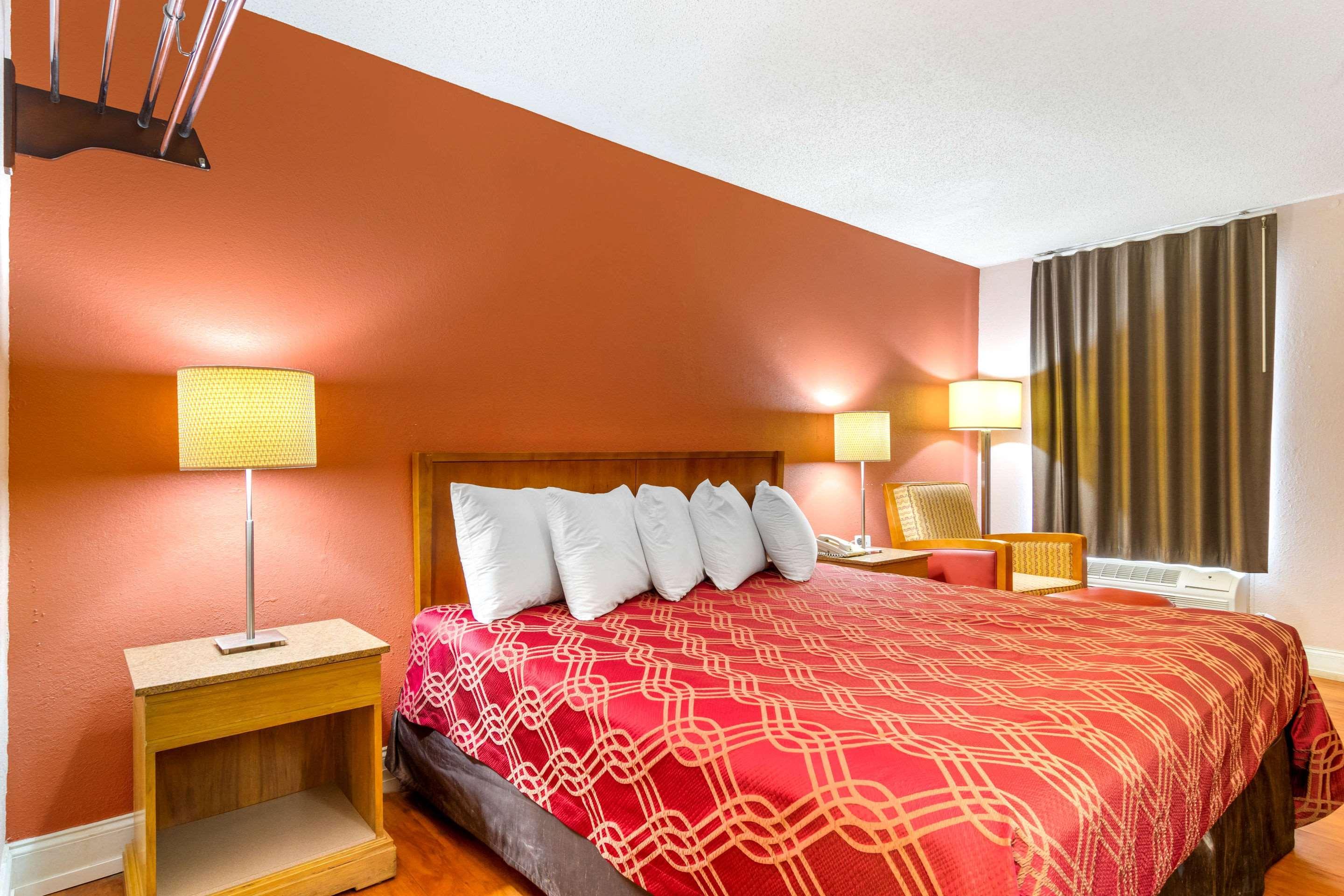Econo Lodge Decatur Esterno foto