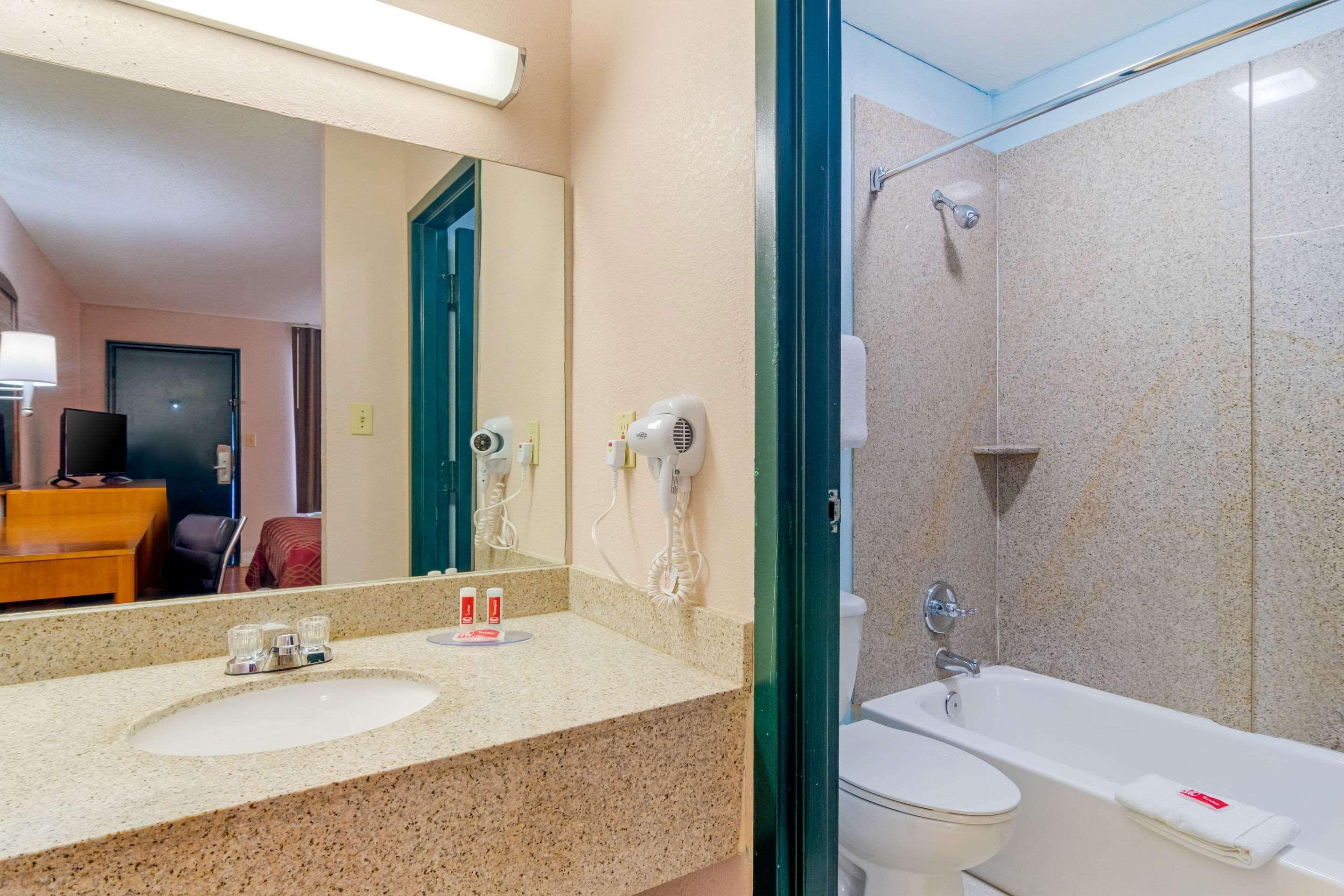 Econo Lodge Decatur Esterno foto