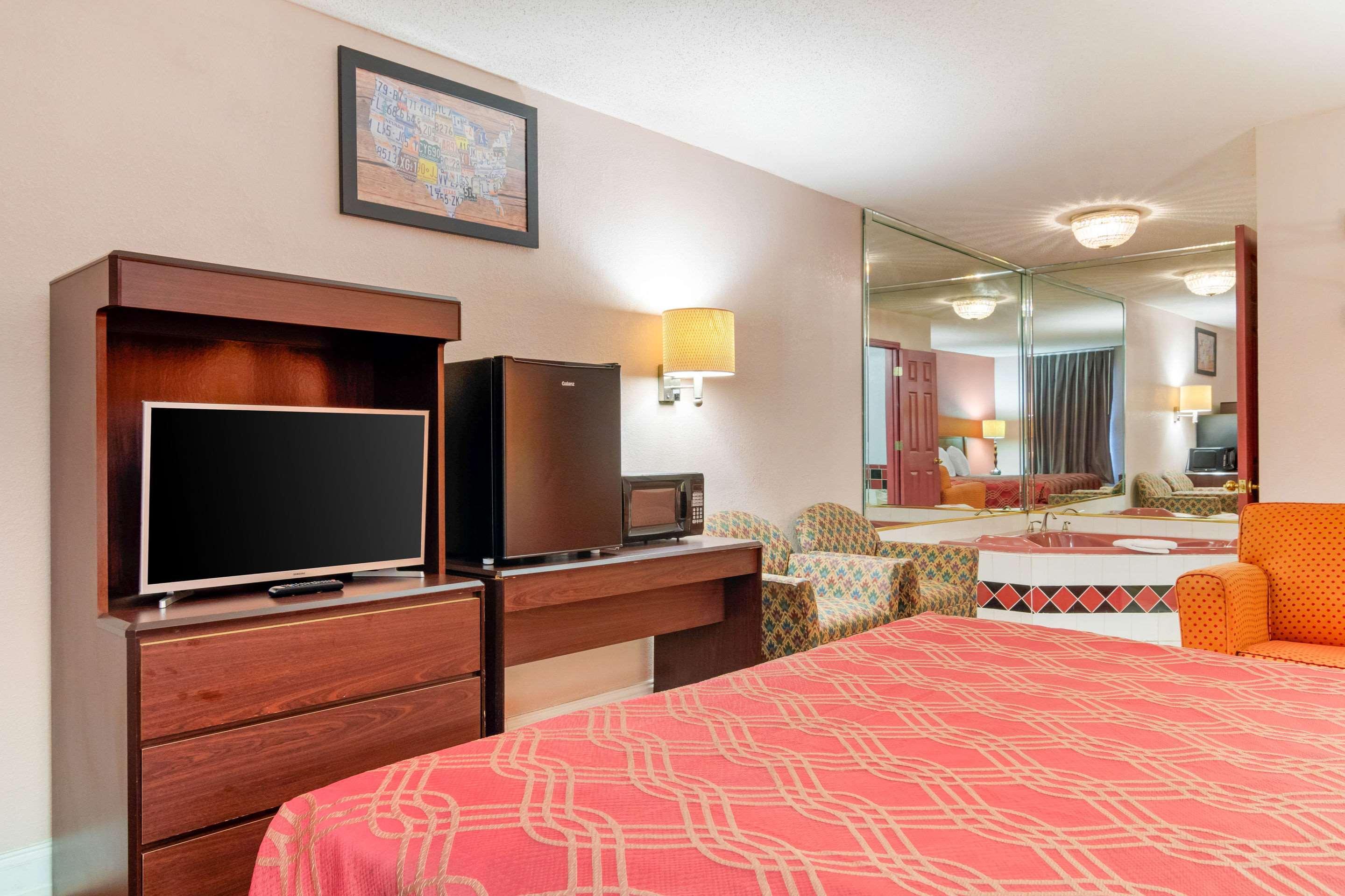 Econo Lodge Decatur Esterno foto